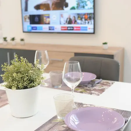 Holiday home 2 50m Dal Mare + Parcheggio Privato *