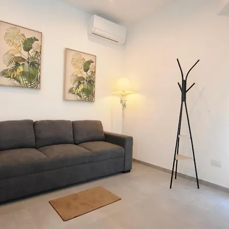Holiday home 2 50m Dal Mare + Parcheggio Privato *